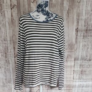 Madewell Size XL MSRP $55.00 Soft 100% Cotton Olive and White Striped Tee